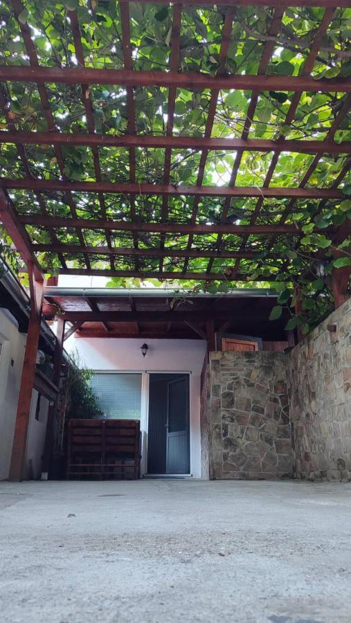 Airport Apartment Air Surcin Exterior photo